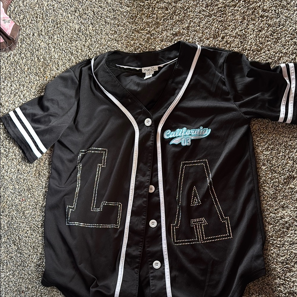 Rue21 Black and Blue Jersey Top